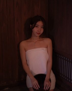 人气Coser黑川 浴巾
