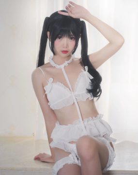 面饼仙儿 – 脑内少女 白内衣