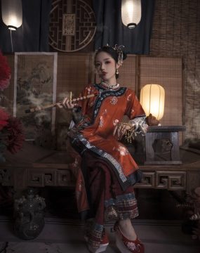 钛合金大粑粑 – 满清服饰