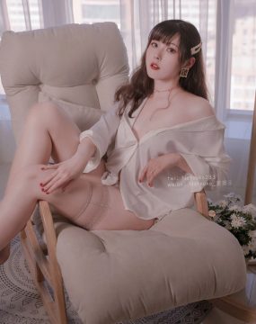 Natsuko夏夏子 – 男友衬衫
