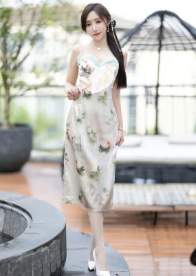 XIAOYU 语画 Vol.1097 王馨瑶yanni 粉色情趣旗袍写真