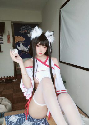 白嫩美少女鬼畜瑶 – 狐耳女巫