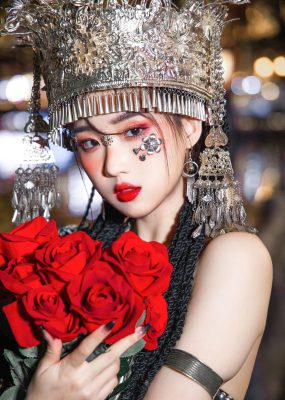 瓦斯塔亚小龙虾 – 苗疆女子