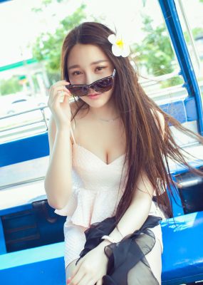 女神刘奕宁Lynn泰国街拍 秀人网 No.139