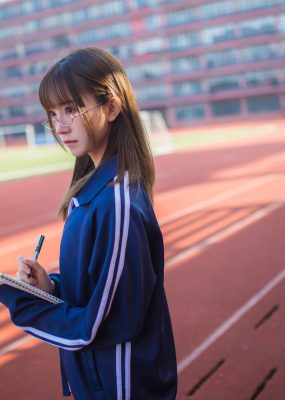 网红COS Kitaro_绮太郎 蓝色运动服女孩