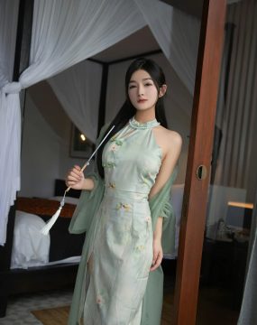 秀人网 No.6880 谭小灵 古装薄纱水中场景拍摄