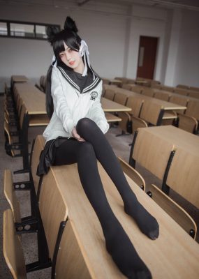 小妖精你的负卿 – 爱宕制服