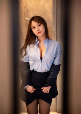 秀人网 No.6190 豆瓣酱 制服美臀