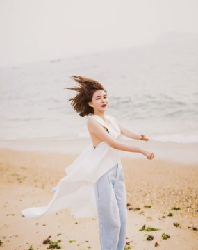 廿十(凯竹)《海边唯美风+性感室内》 秀人 NO.879