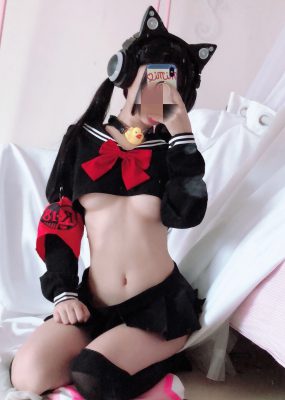 桜井宁宁 – 半乳制服