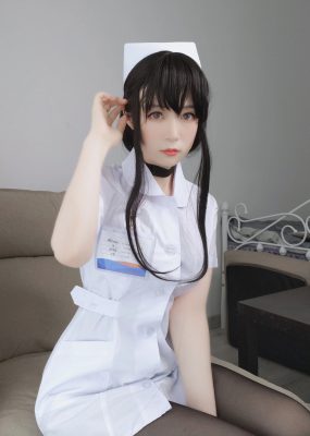 白银 – 长发小护士
