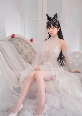 雯妹 – 爱宕花嫁