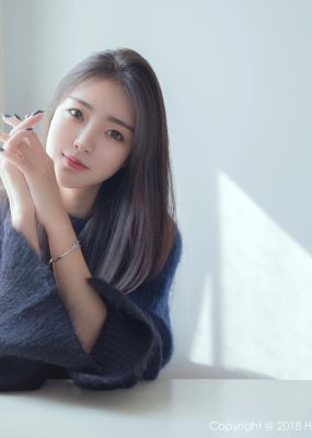 可樂Vicky《毛衣+白衬衫》 花漾 Vol.027