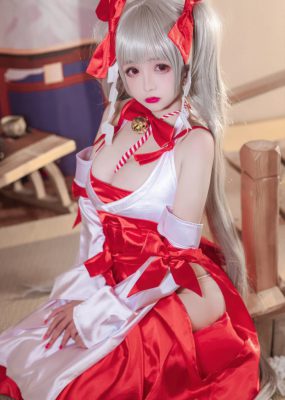 日奈娇 – 碧蓝航线 可畏巫女