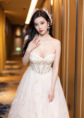 语画界 VOL.941 杨晨晨Yome