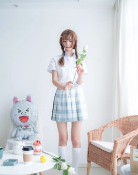 清纯妹子西瓜 民宿私房淡蓝JK