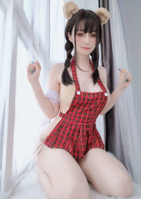 Coser小姐姐白银 – 可爱的熊