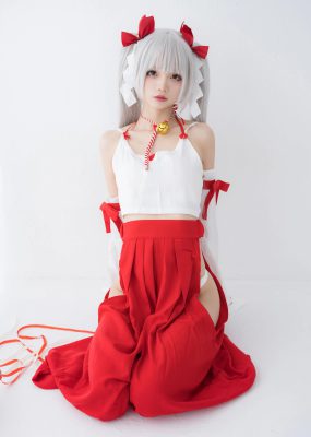 清纯少女五更百鬼 – 女巫