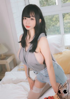 Cosplay美女韶陌陌 – 兔子
