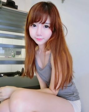 Sally Dorasnow – Casual Singlet Day Fanservice