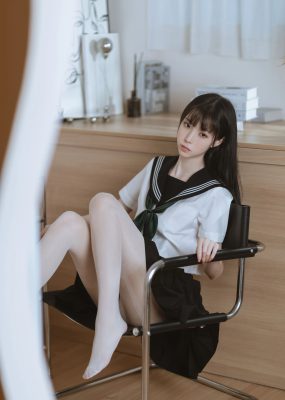 许岚(叁月life) – 白丝水手服