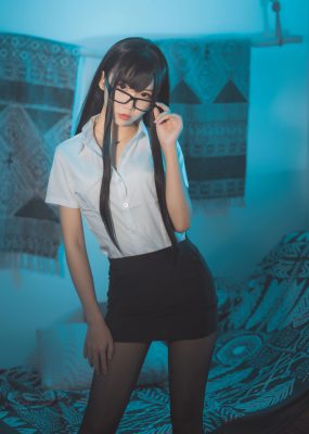 面饼仙儿 – 黑丝OL