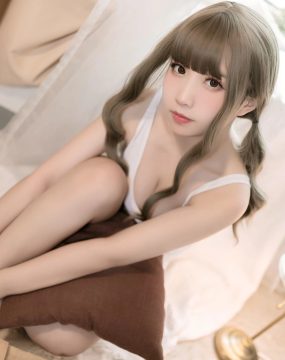 网红COS 貓田聖奈奈 – 白色死库水