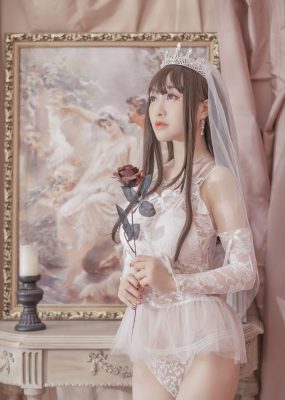 网红COS 脱尾巴Mizuki – 婚纱
