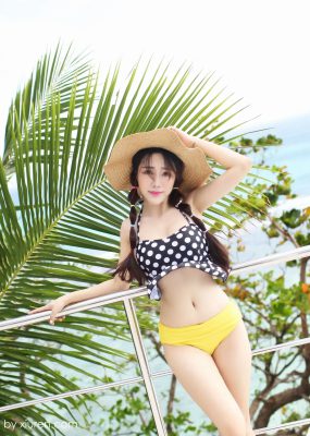 兜豆靓Youlina《长滩旅拍第1套》 爱蜜社 VOL.152