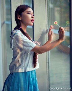 艾小青《人体泡沫浴+日系学生服泳池棒棒糖》 秀人 NO.866