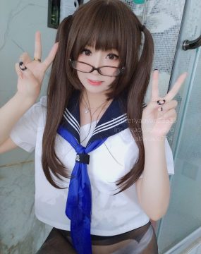 网红少女 摇摇乐yoyo – 蓝色jk