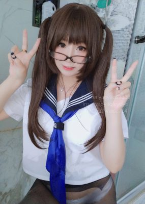 网红少女 摇摇乐yoyo – 蓝色jk