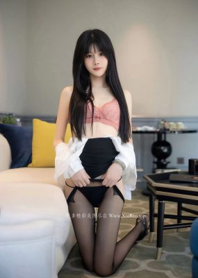 秀人网 No.5861 77qiqi 短裙黑丝