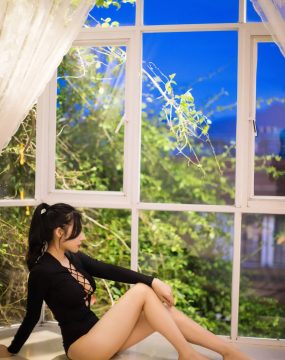 小狐狸Sica《黑色私房性感美腿》 爱蜜社IMiss VOL.194