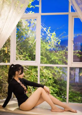 小狐狸Sica《黑色私房性感美腿》 爱蜜社IMiss VOL.194