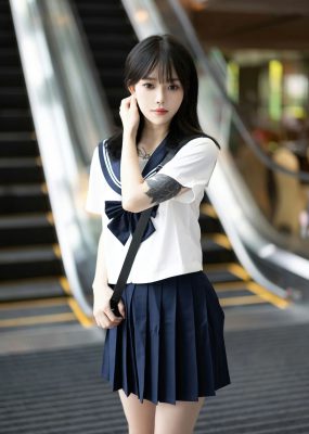 XIAOYU 语画 Vol.1087 奶瓶. 白色学妹服饰性感写真