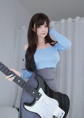 Coser小姐姐白银 – 吉他妹妹