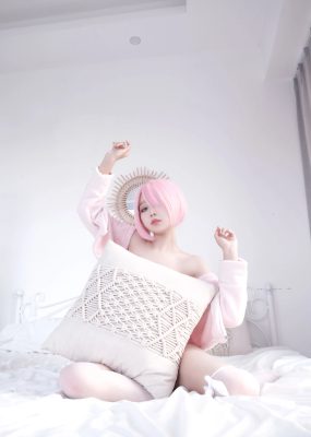 eloise软软 – 纯欲拉姆