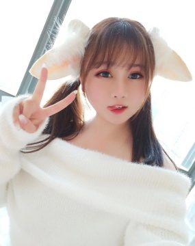 蜜桃少女是依酱呀 羊咩咩