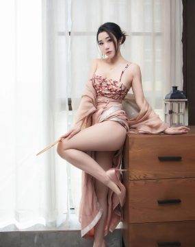 秀人网 No.6457 严利娅Yuliya 性感汉服