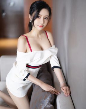 秀人网 No.4963 王馨瑶yanni 制服丝袜