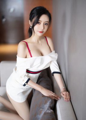 秀人网 No.4963 王馨瑶yanni 制服丝袜