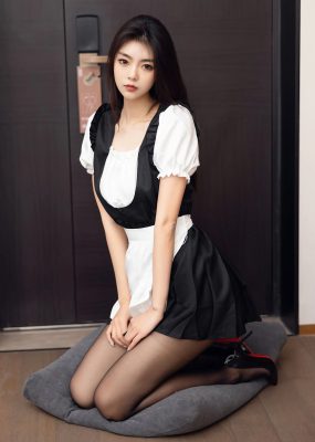 秀人网 No.5706 可樂Vicky 黑丝美腿