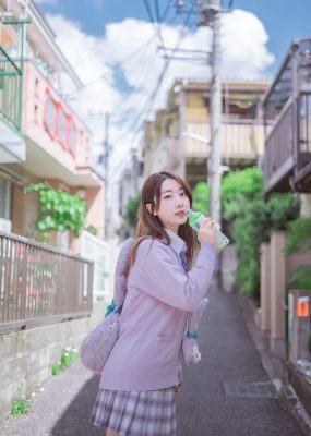 人气Coser黑川 民宿楼下