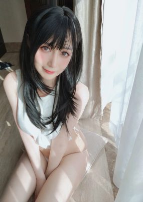 Coser小姐姐白银 – 这诱人的毛衣