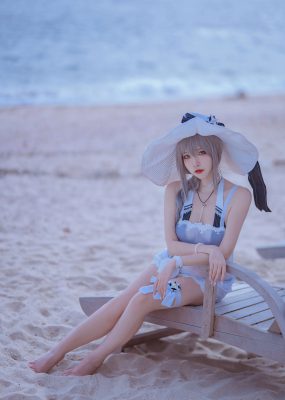 人气Coser二佐Nisa – 碧蓝 天鹰泳装