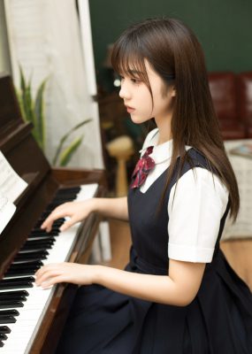 微博福利姬镜酱 – 不知梦 制服