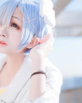 日奈娇 – 蕾姆 白裙