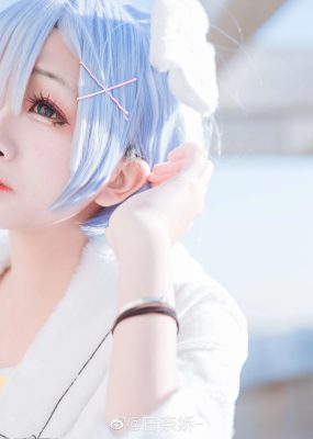 日奈娇 – 蕾姆 白裙