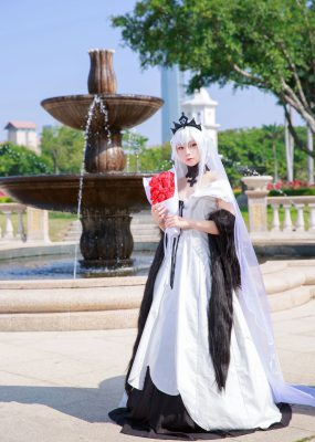 网红COS G44不会受伤 – 98K婚纱 德皇